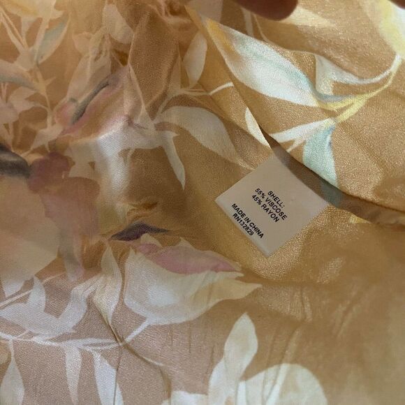 Revolve Song of Style Blouse Mari floral button down yellow blouse size small - Picture 3 of 8
